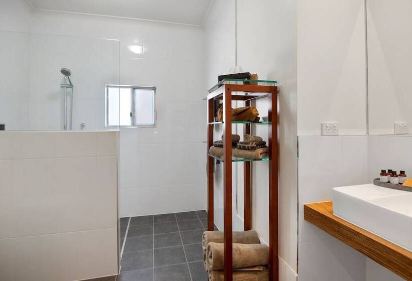 모텔 53 On Victoria