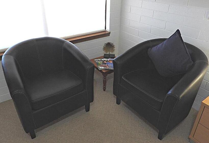 모텔 Orana Motor Inn