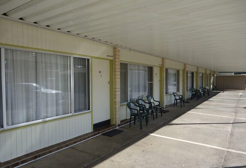 Oval Motel   Murray Bridge