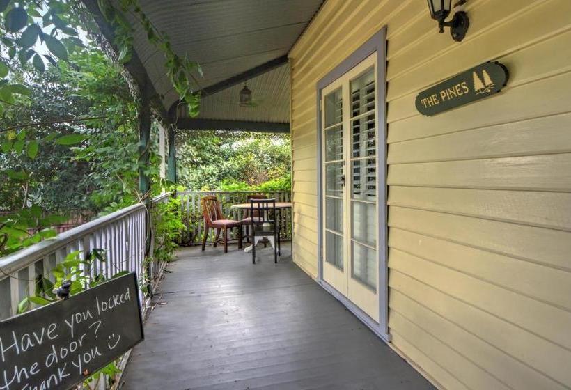 مبيت وإفطار The Pines