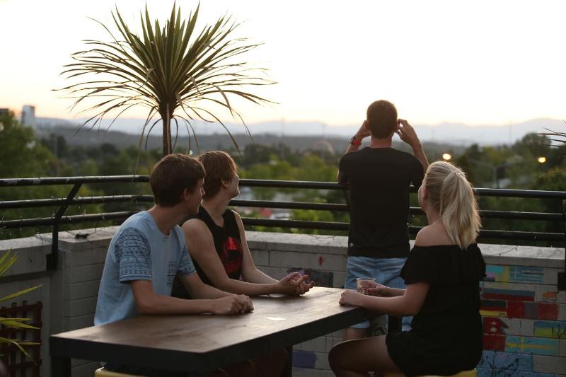 فندق صغير The Village Canberra