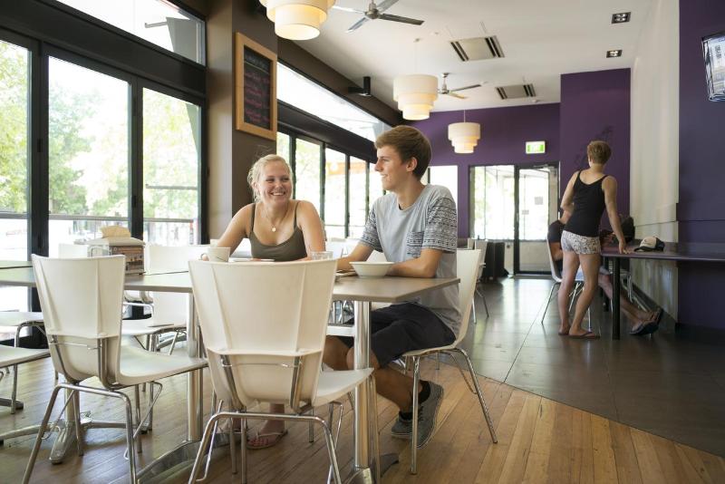 فندق صغير The Village Canberra