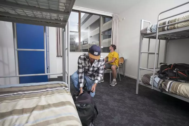 هاستل The Village Canberra