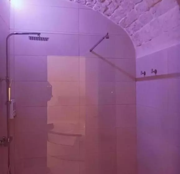 Aamiaismajoitus (B&B) Dimora Giulia, Luxury Suite And Spa