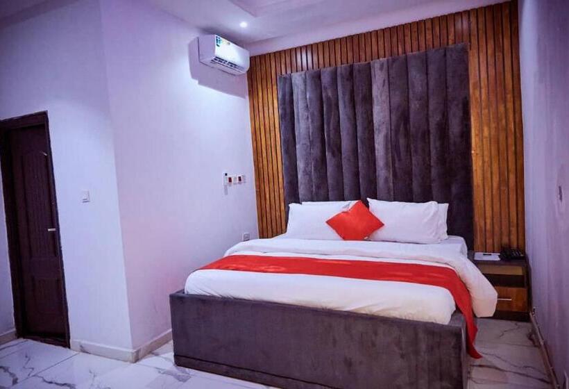 هتل Empire Suite And Apartments