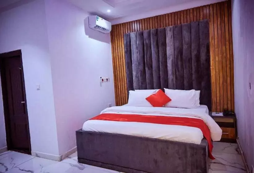 هتل Empire Suite And Apartments