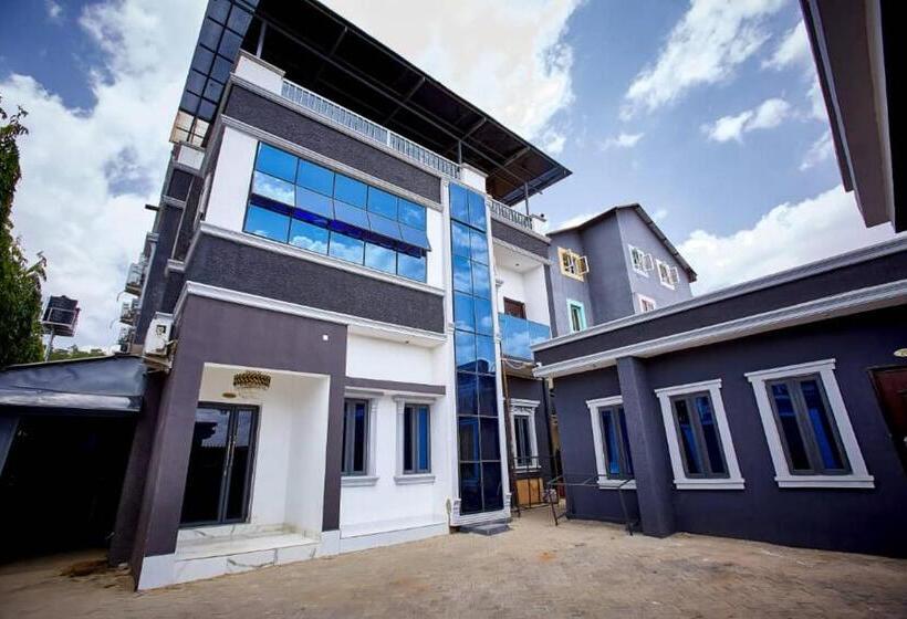 هتل Empire Suite And Apartments