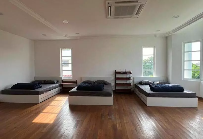 هتل Degarden House Klang