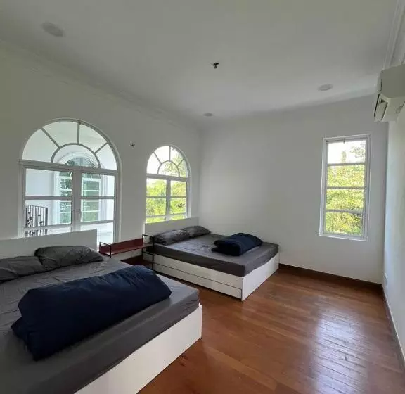 هتل Degarden House Klang