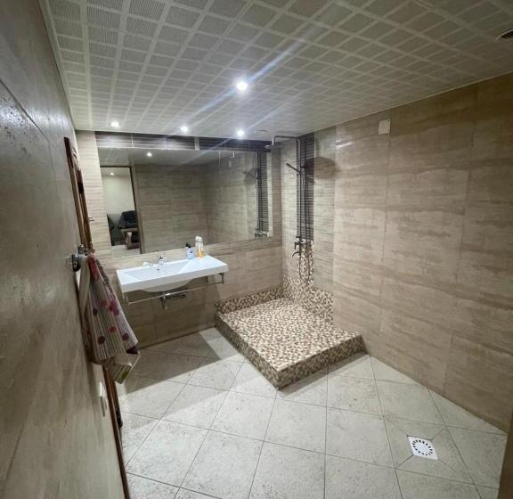 پانسیون Grand Villa In City Centre