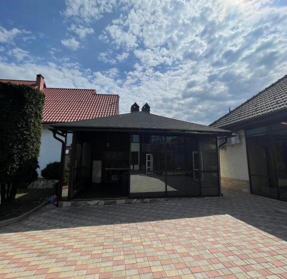 پانسیون Grand Villa In City Centre