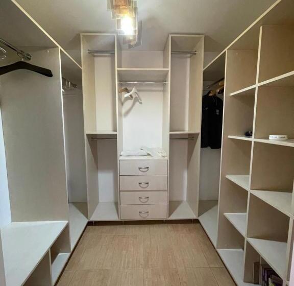 پانسیون Grand Villa In City Centre