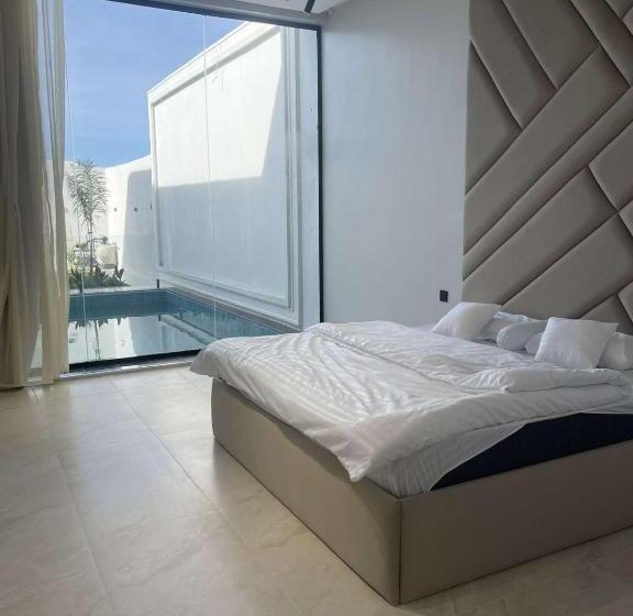 Resort شاليهات ليفارد