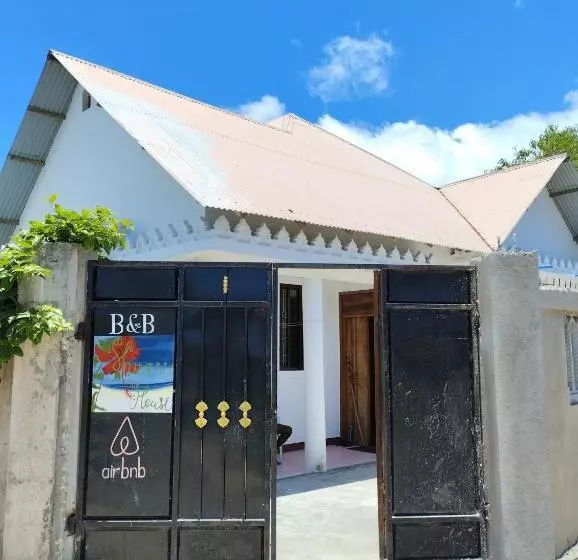 تختخواب و صبحانه Bed&breakfast Shwari House
