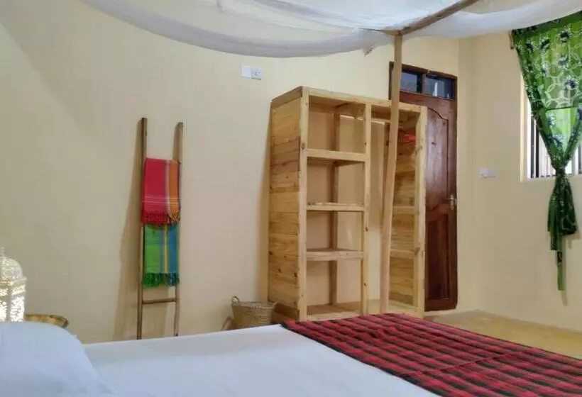 تختخواب و صبحانه Bed&breakfast Shwari House