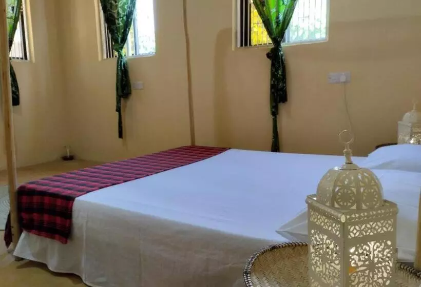 تختخواب و صبحانه Bed&breakfast Shwari House