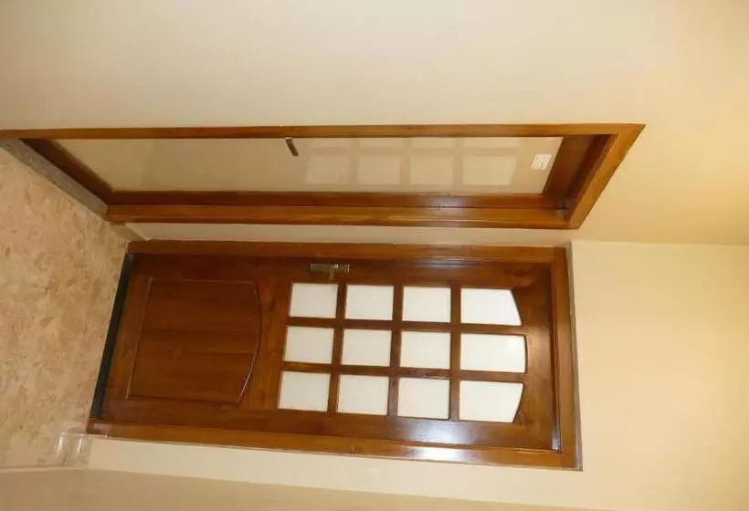 ベッドアンドブレックファースト Fem S Nest