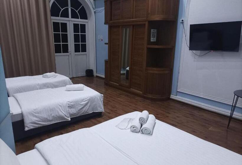 تختخواب و صبحانه Nice Trip