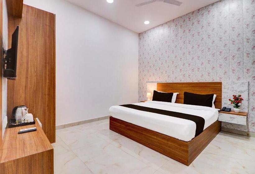 Hotel Super Collection O Nirvan