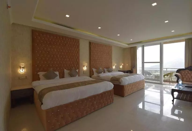 Dalhousie Hotel & Resort