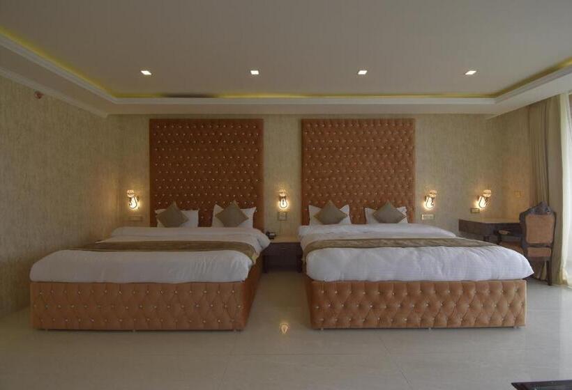 Dalhousie Hotel & Resort