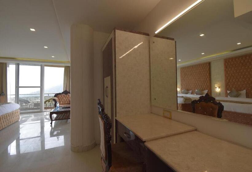 Dalhousie Hotel & Resort