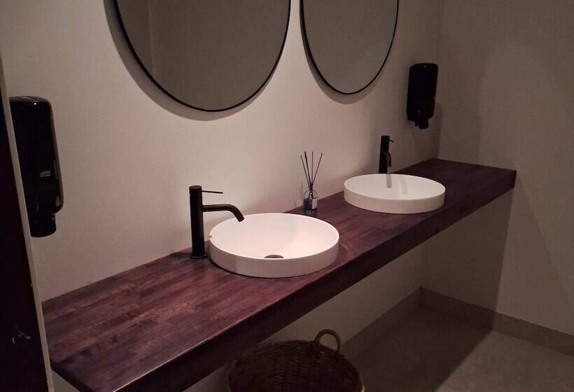 هتل L Toftalund Ab