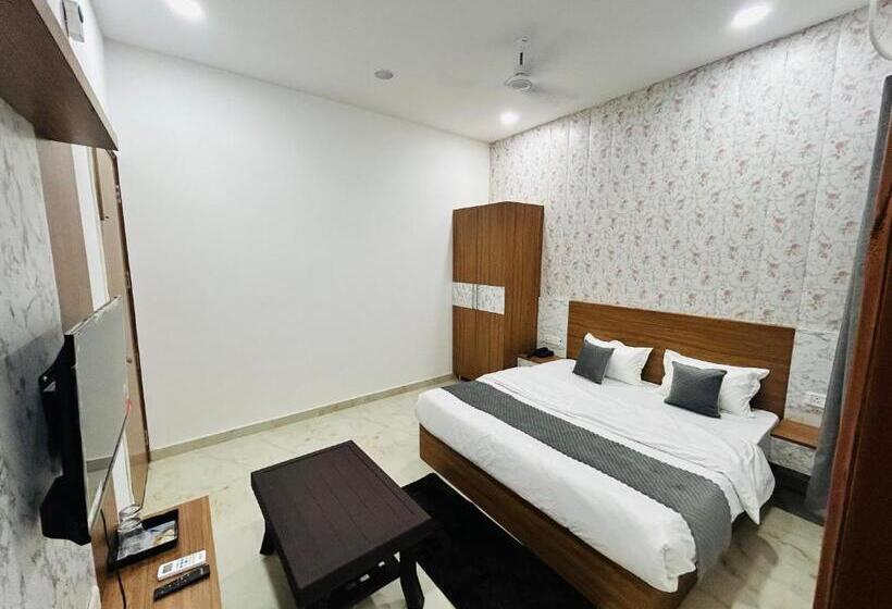 Hotel Super Collection O Nirvan