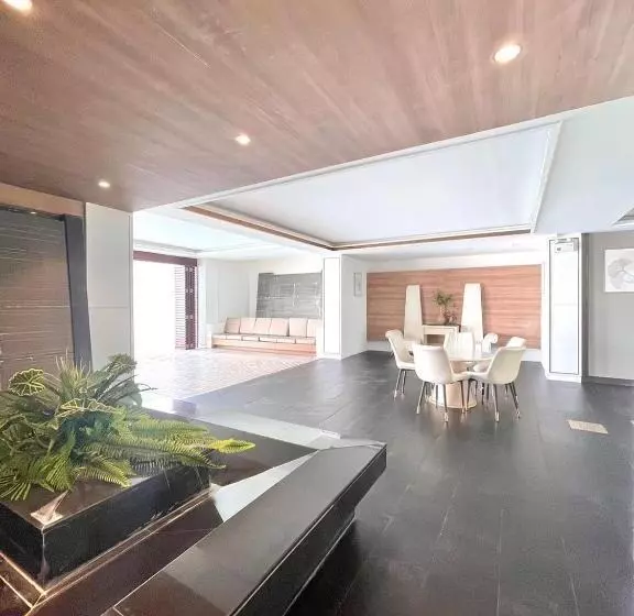 ホテル Ocean Breeze Inn   Beach Front