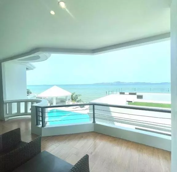 ホテル Ocean Breeze Inn   Beach Front