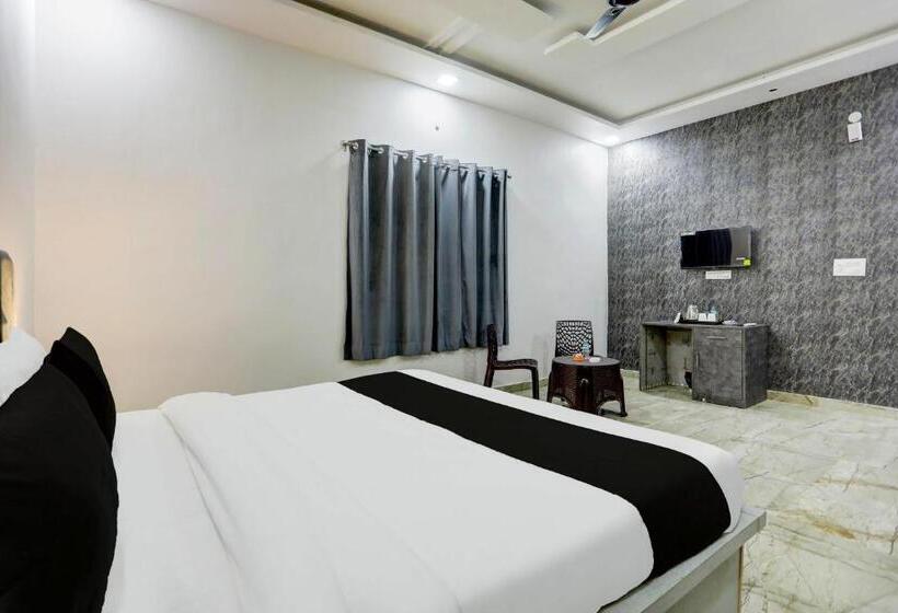 Oyo Flagship The Ashoka Hotel Restaurant And Banquet