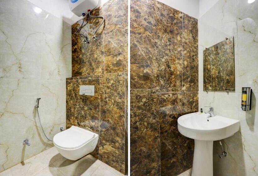 Oyo Flagship The Ashoka Hotel Restaurant And Banquet