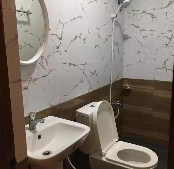 Majatalo Gbu Loboc River Guesthouse