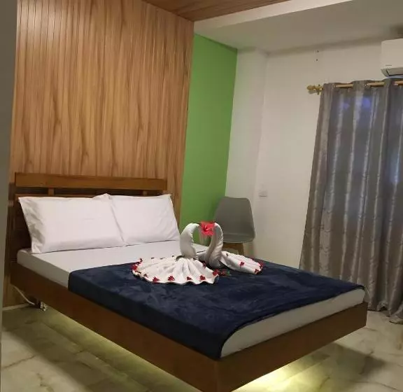 Majatalo Gbu Loboc River Guesthouse