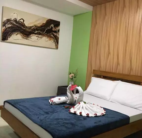 Majatalo Gbu Loboc River Guesthouse