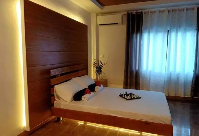 Majatalo Gbu Loboc River Guesthouse