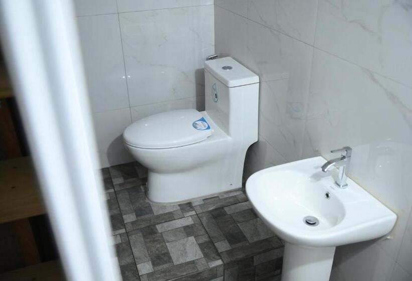 Panzió Grin Mcfly International Beachfront Guest House