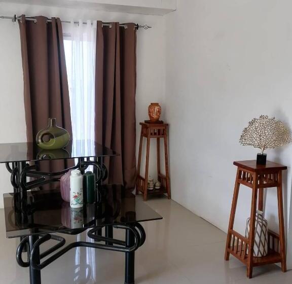 Panzió Grin Mcfly International Beachfront Guest House