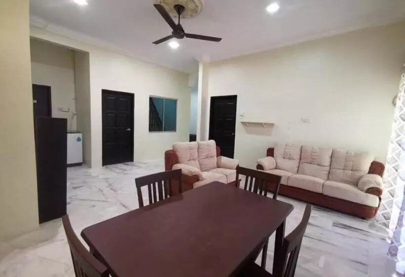 ペンション Kejora Guest House