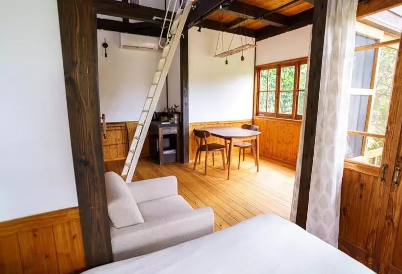 Majatalo Wood Be Good Inn