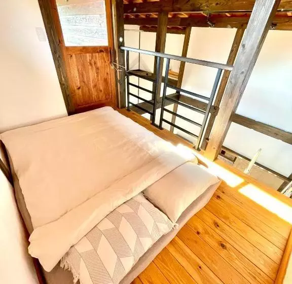 Majatalo Wood Be Good Inn