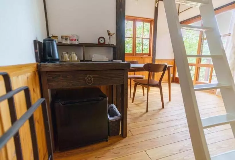 Majatalo Wood Be Good Inn