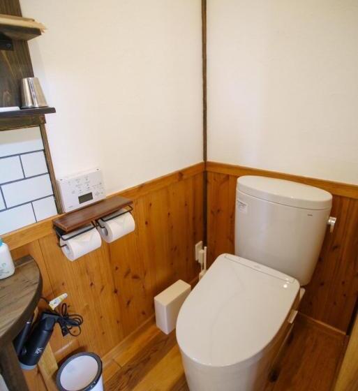 Pensió Wood Be Good Inn