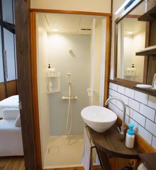 Majatalo Wood Be Good Inn