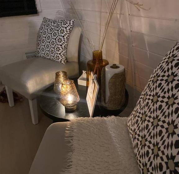 Slapen Bij De Stewardess B&b Almere