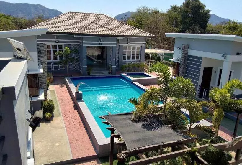 Aamiaismajoitus (B&B) Villa Alessa