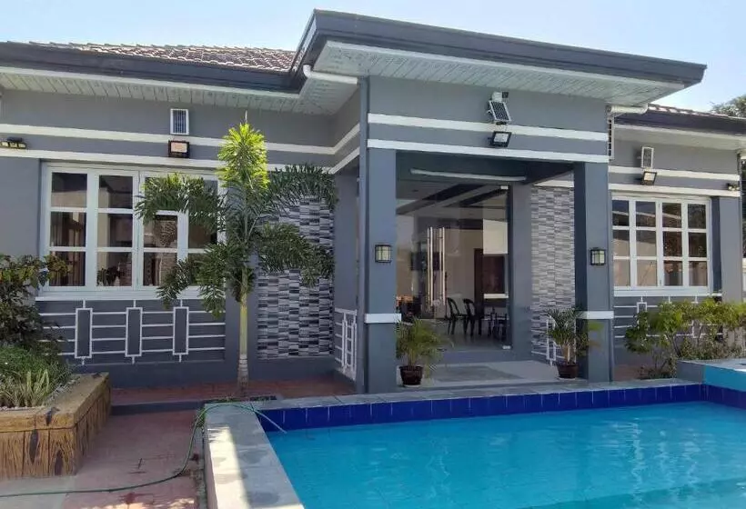 Aamiaismajoitus (B&B) Villa Alessa