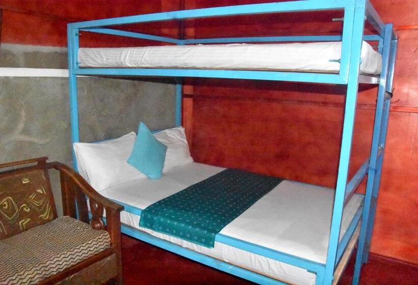 Blue Bed Hostel