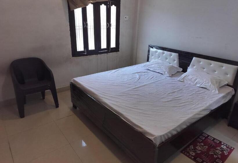 호텔 Chandrasha Villa