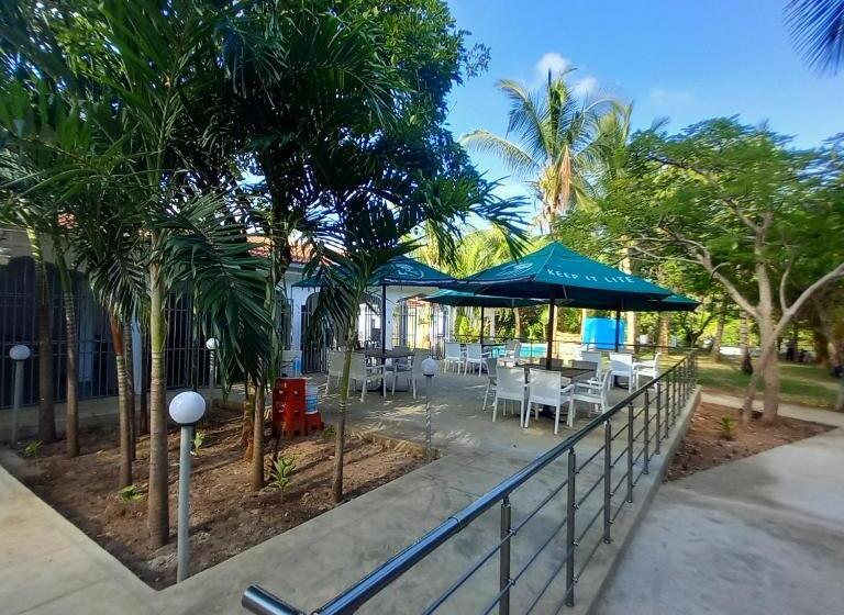 Hotel Maasai Barracks Resort